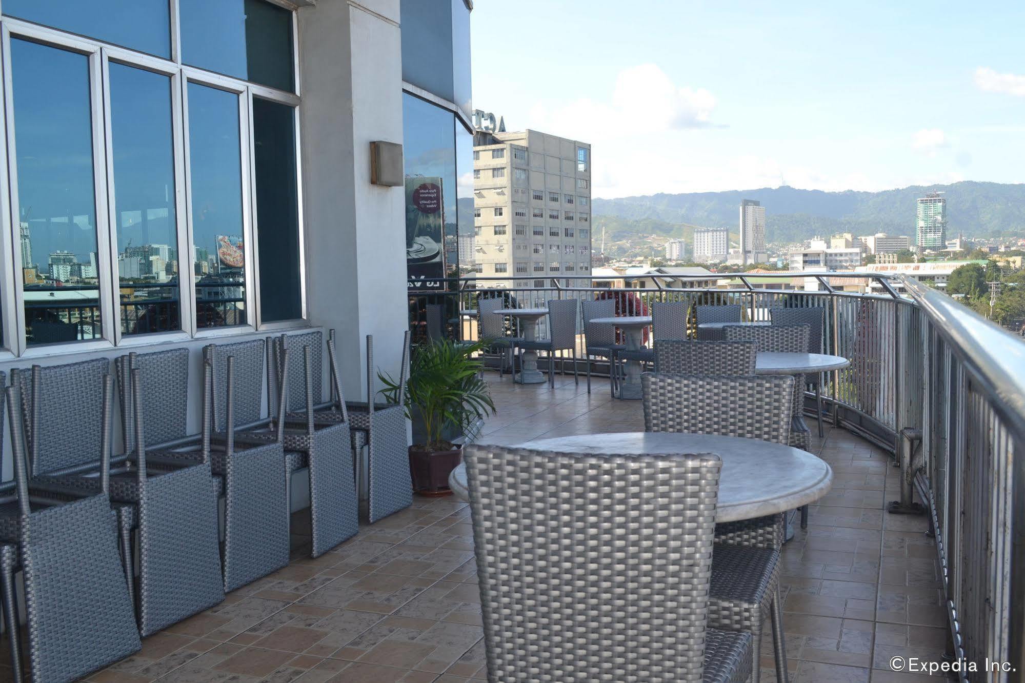 Gv Tower Hotel Cebu Exteriör bild